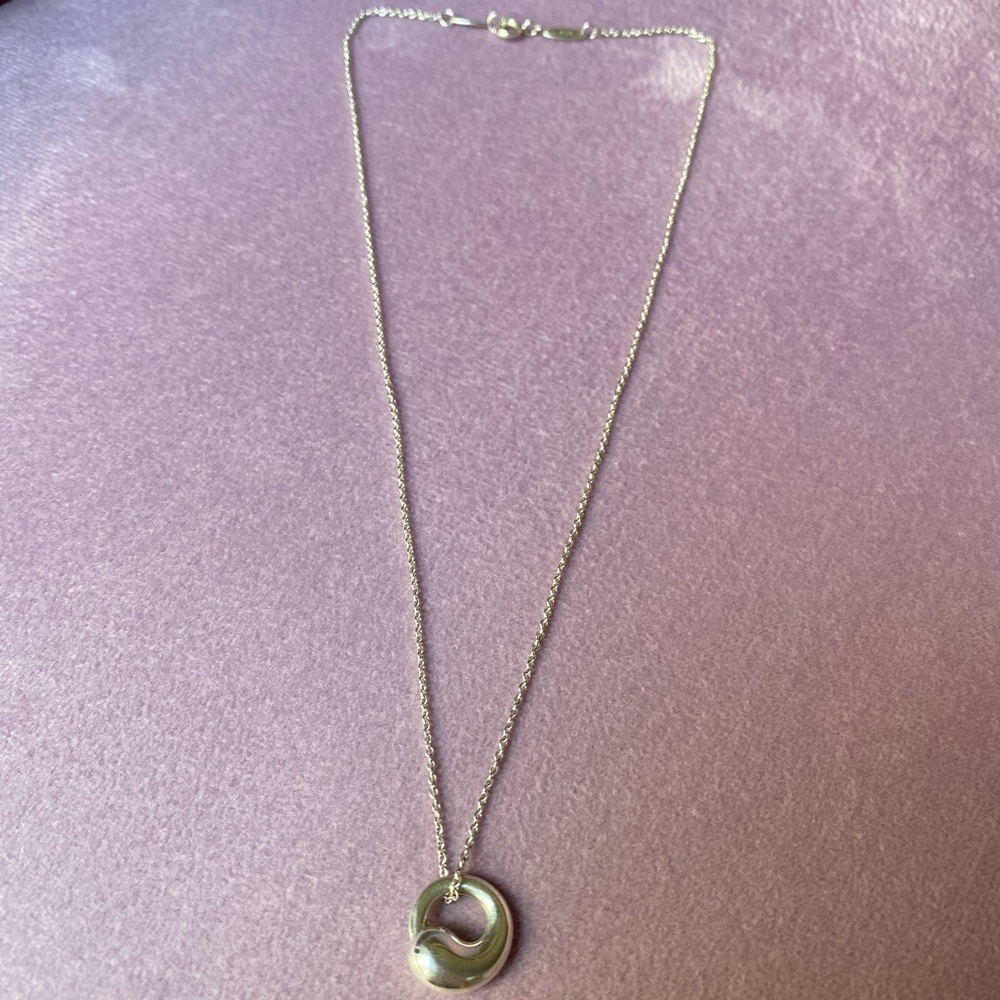 Tiffany Elsa Peretti eternal circle pendant